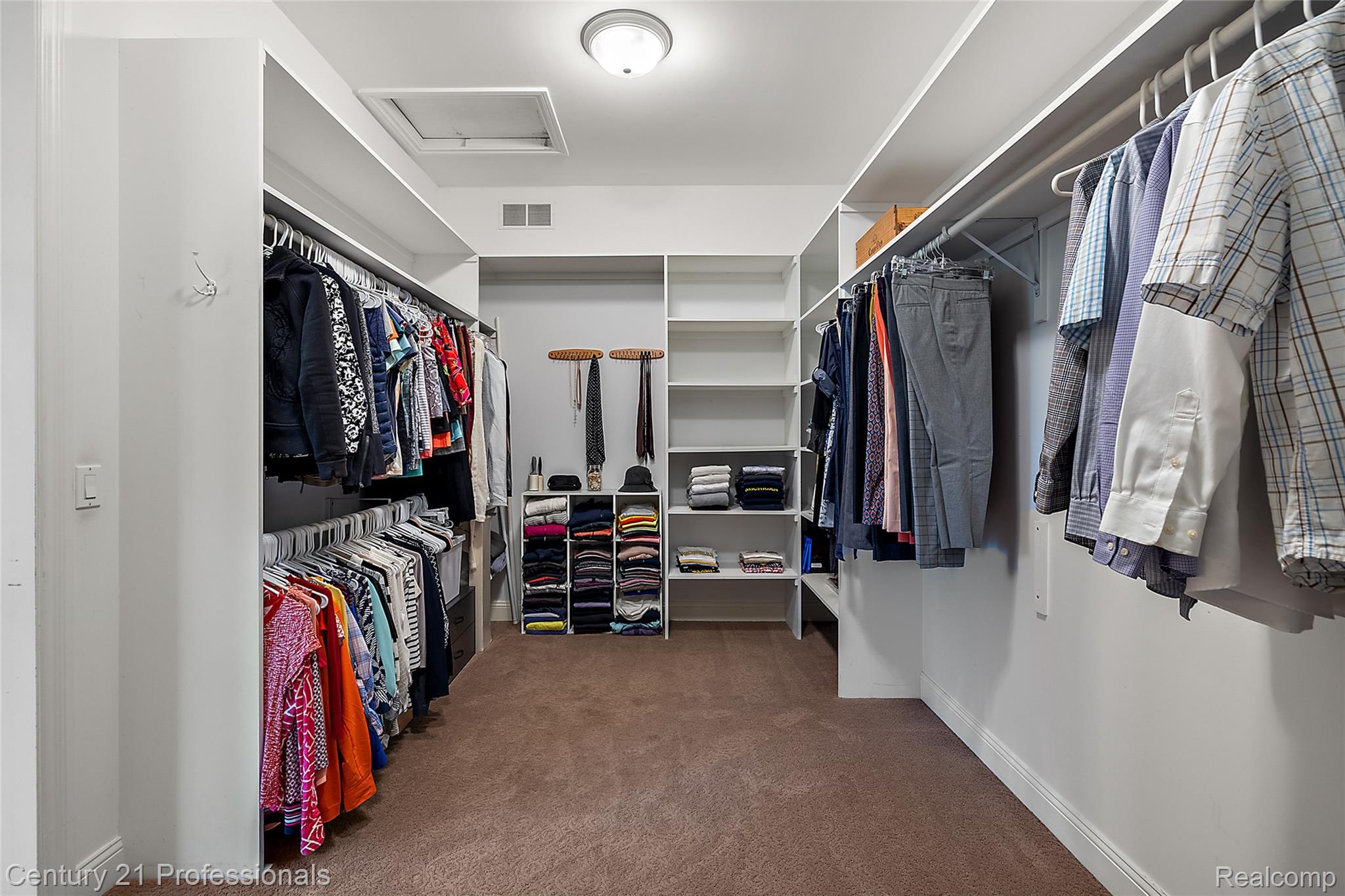 1181 Iroquois Trail