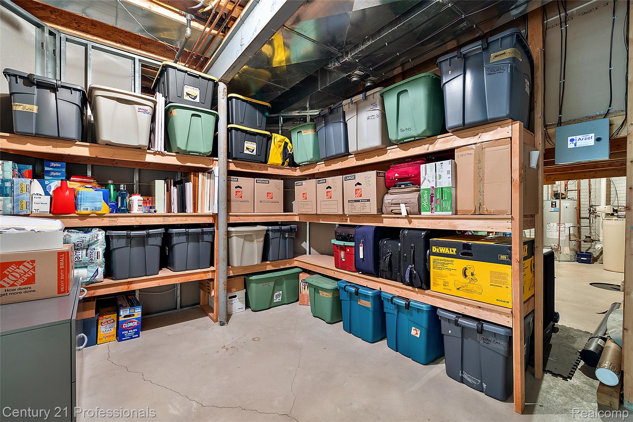 1181 Iroquois Trail