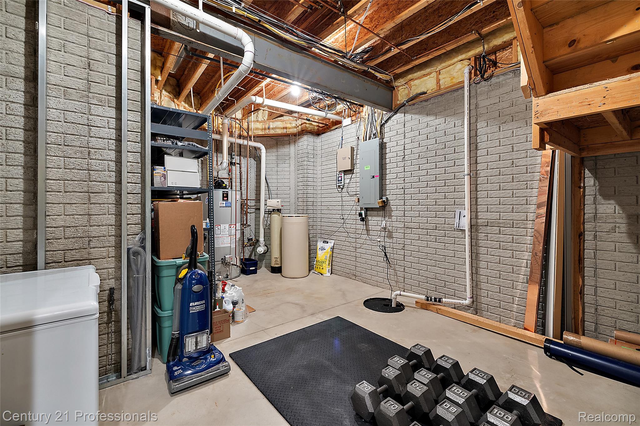 1181 Iroquois Trail