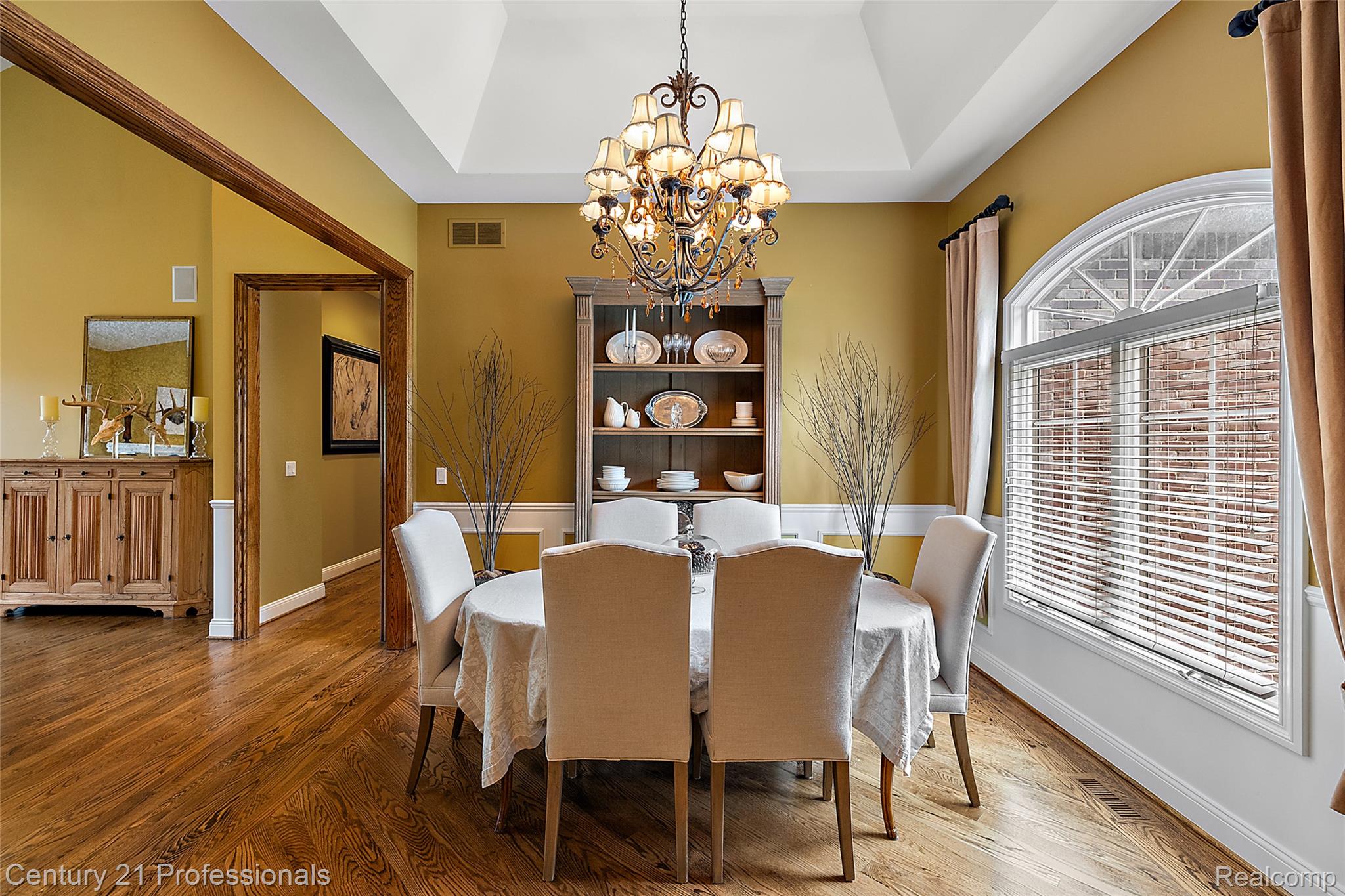 1181 Iroquois Trail