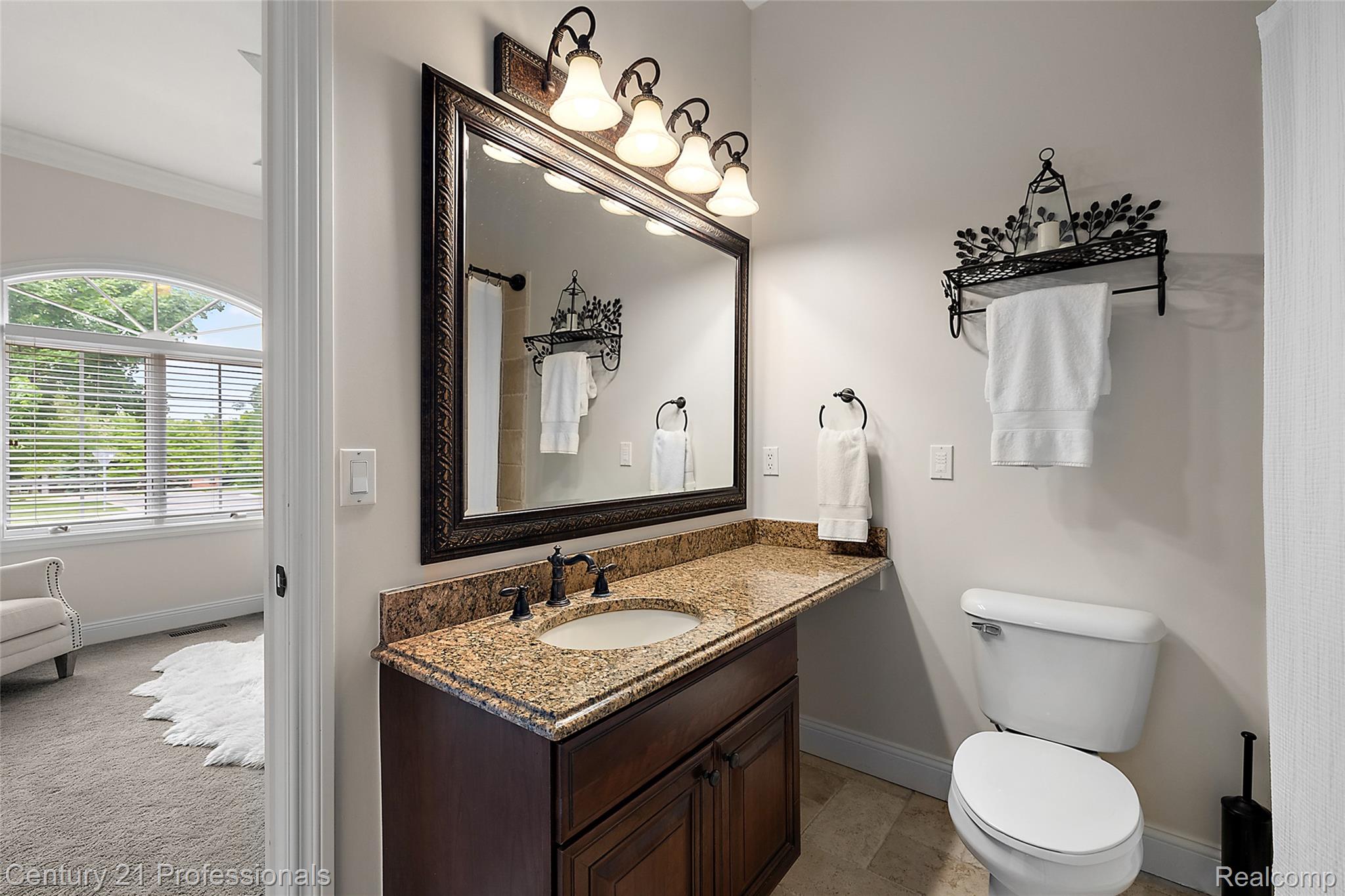 1181 Iroquois Trail