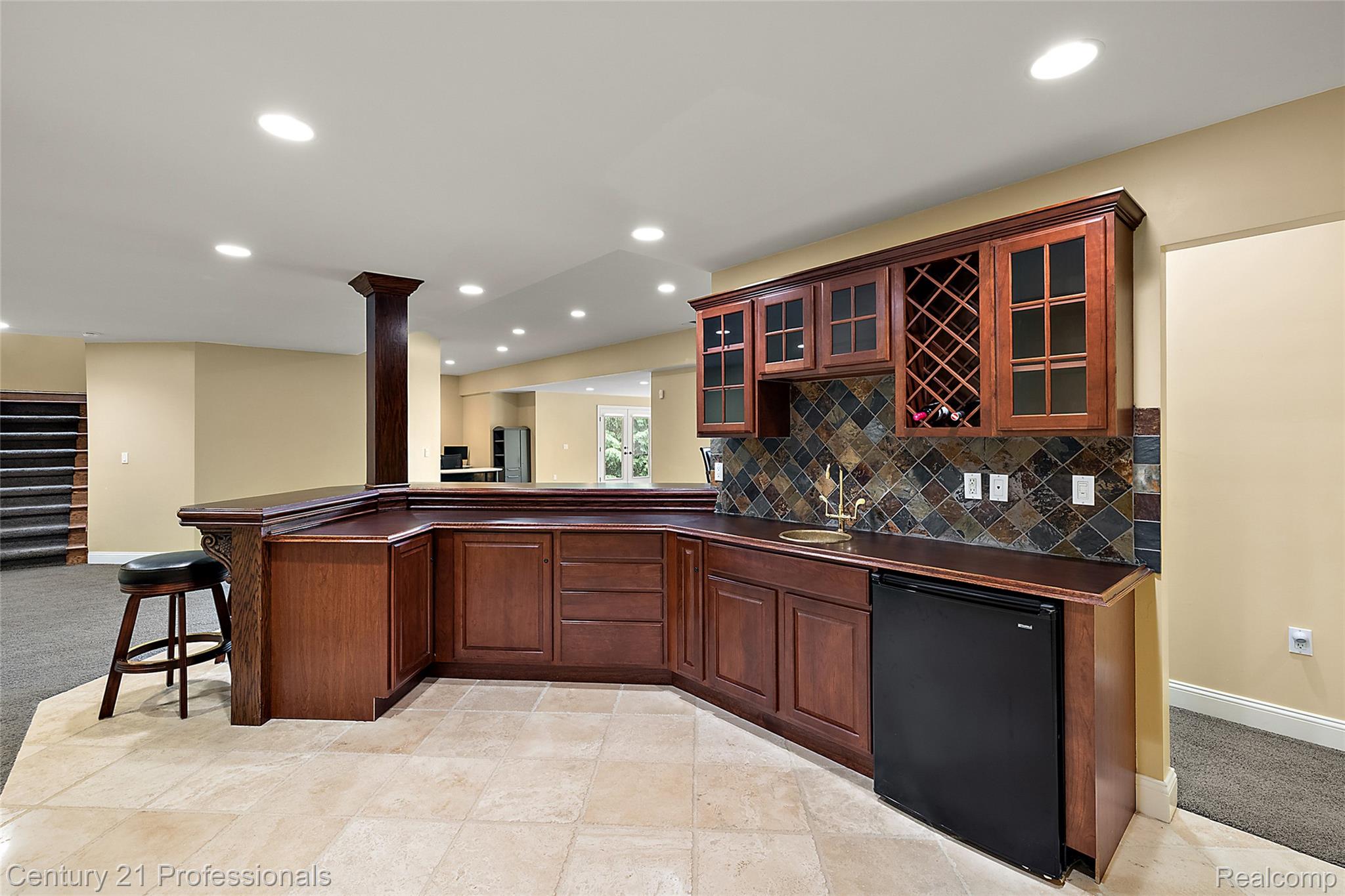 1181 Iroquois Trail