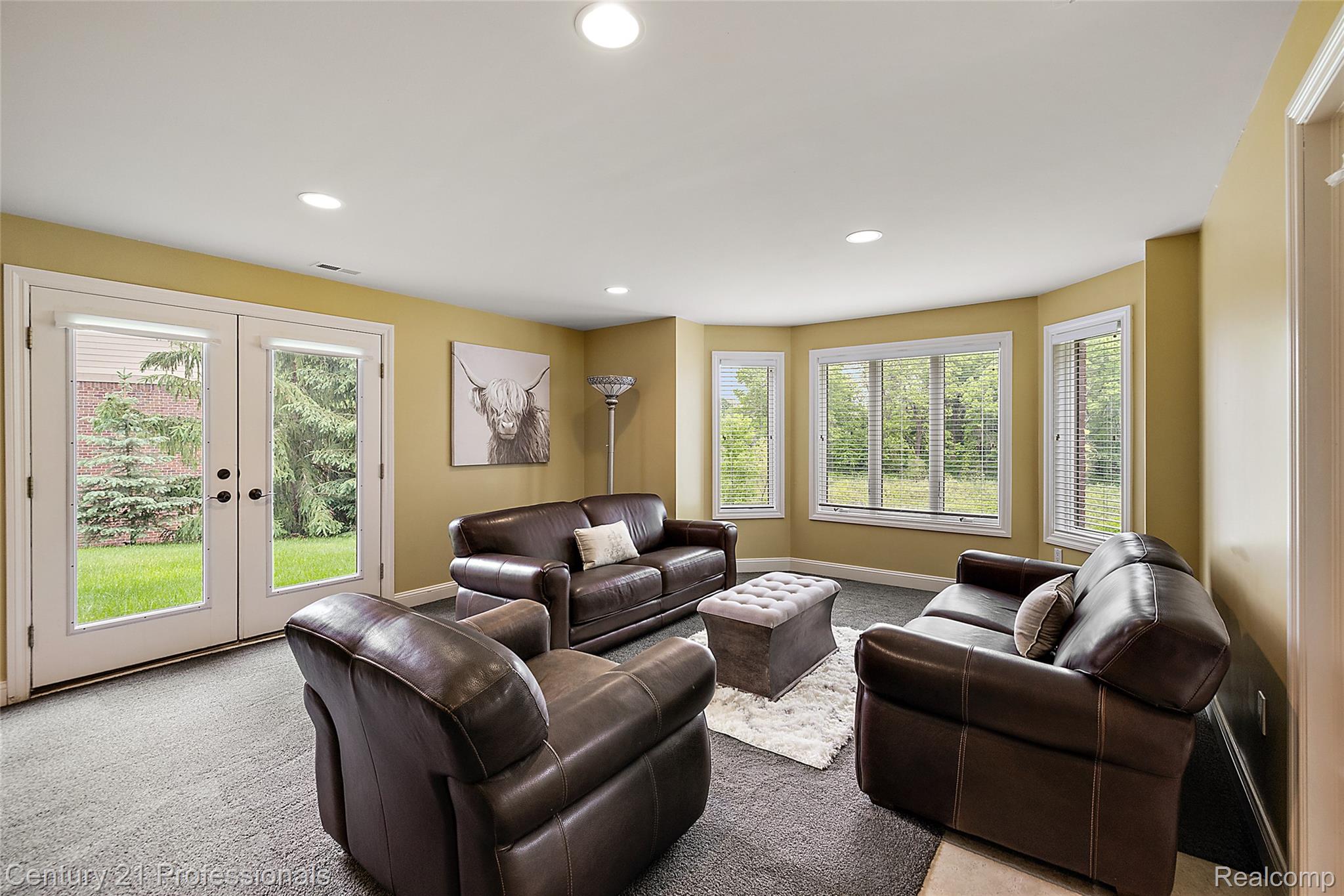 1181 Iroquois Trail