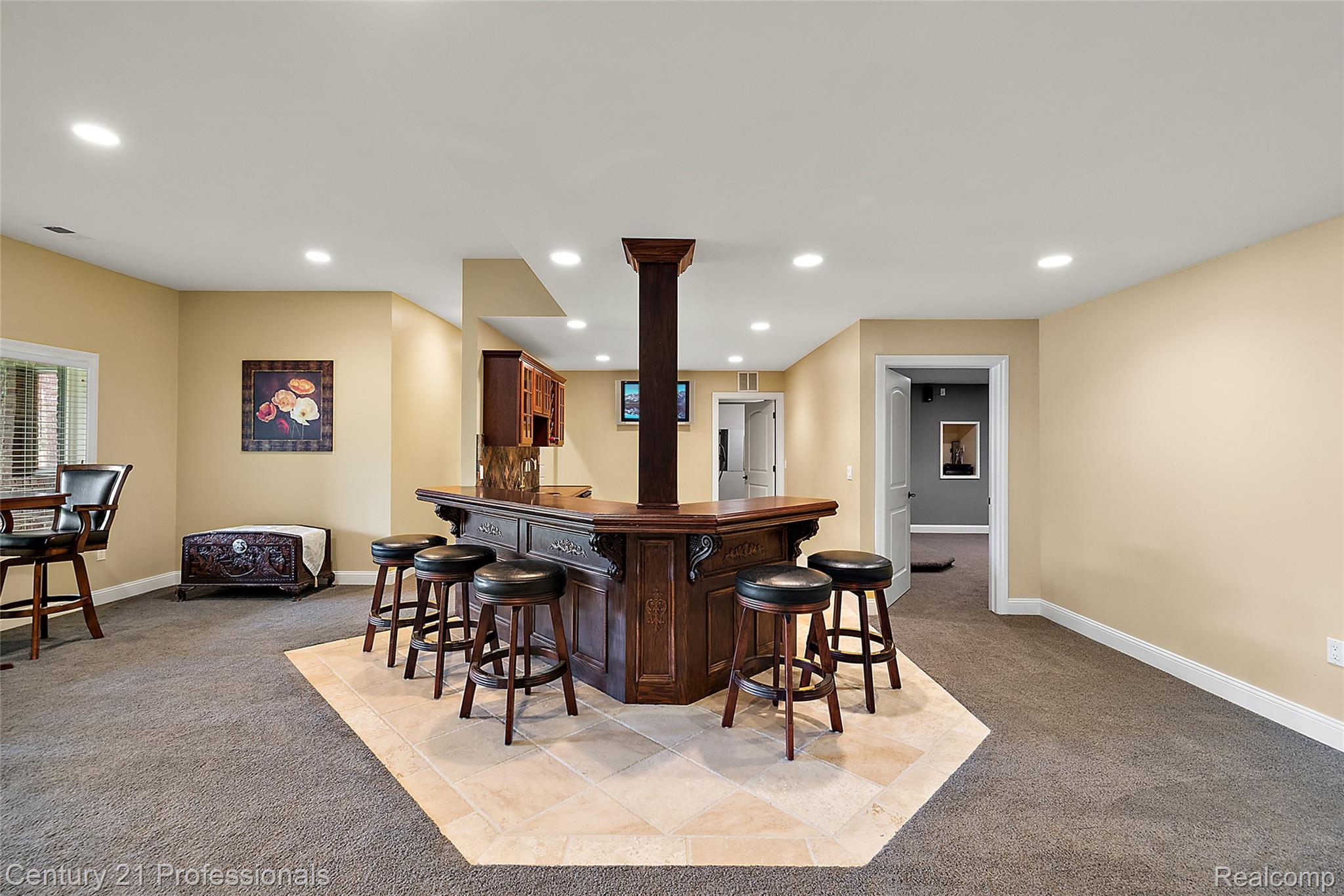 1181 Iroquois Trail