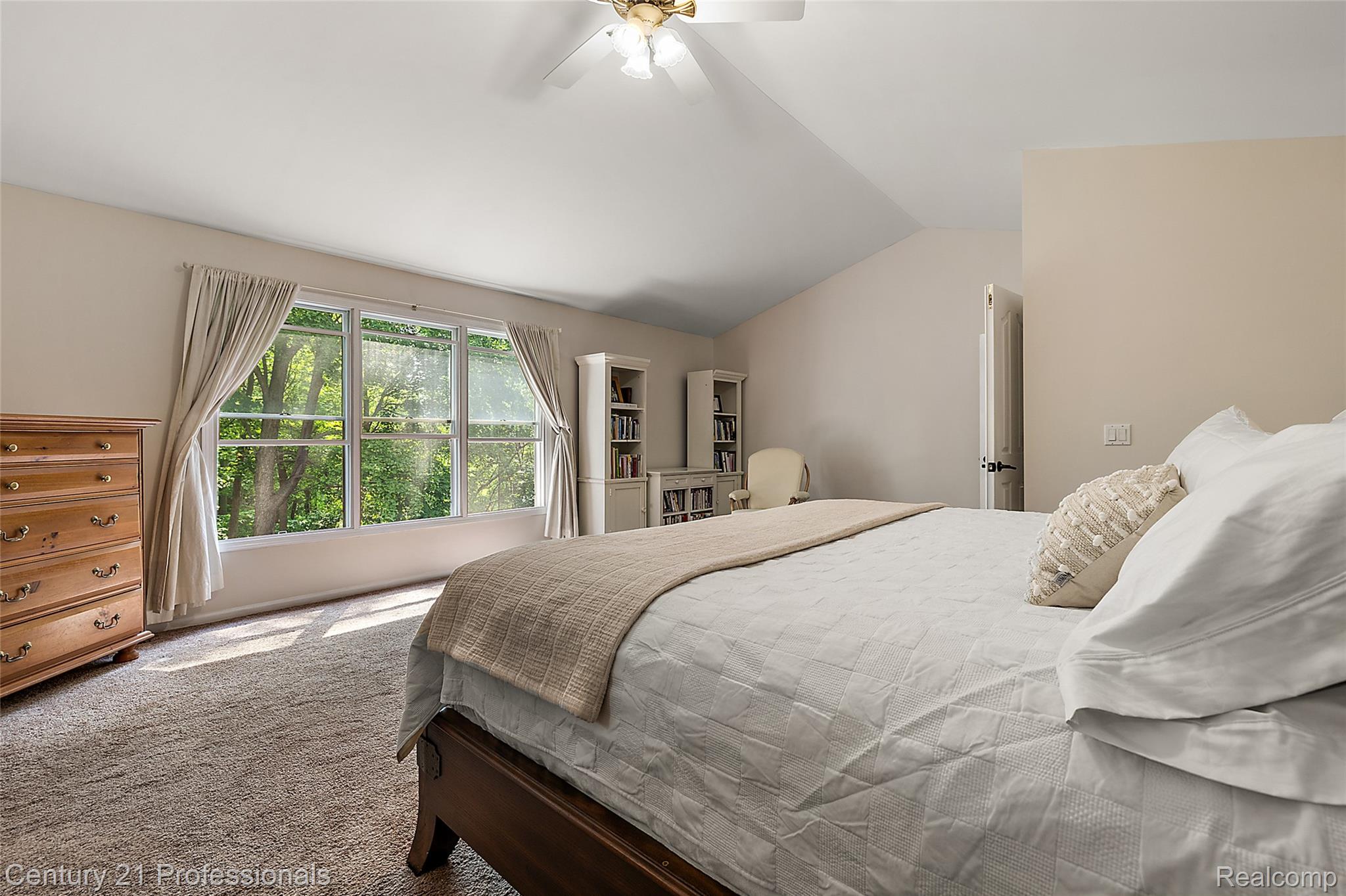 7363 Oakstone Drive