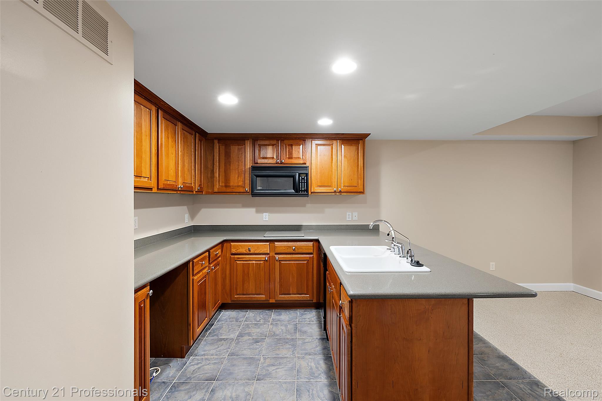 4013 Ardsley Court