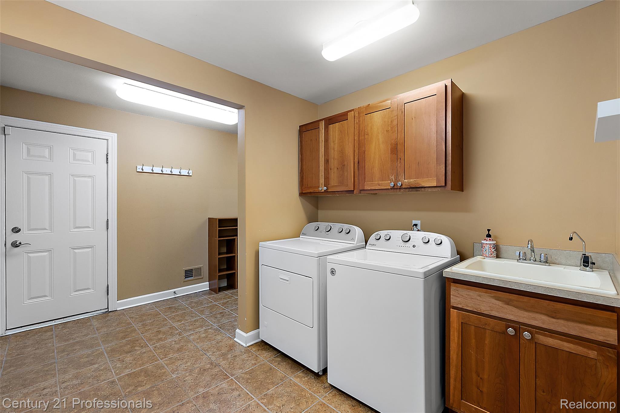 4013 Ardsley Court