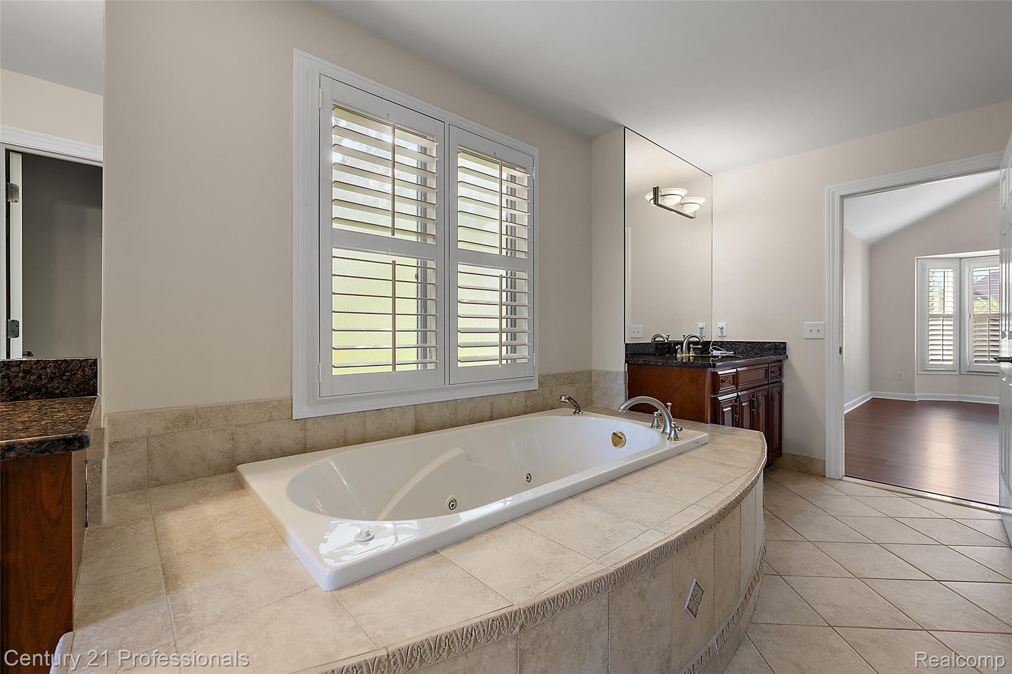 4013 Ardsley Court