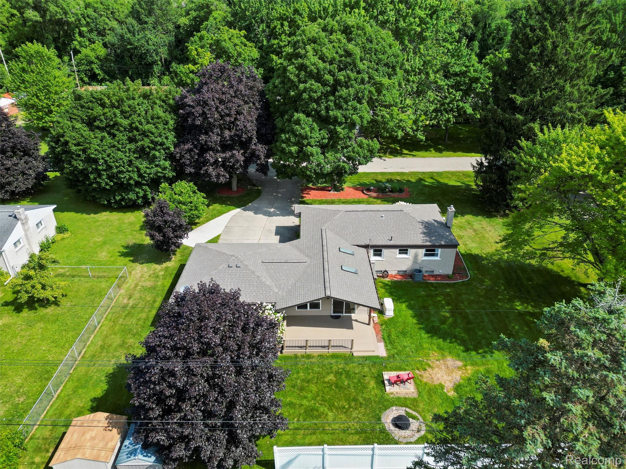6773 Transparent Avenue