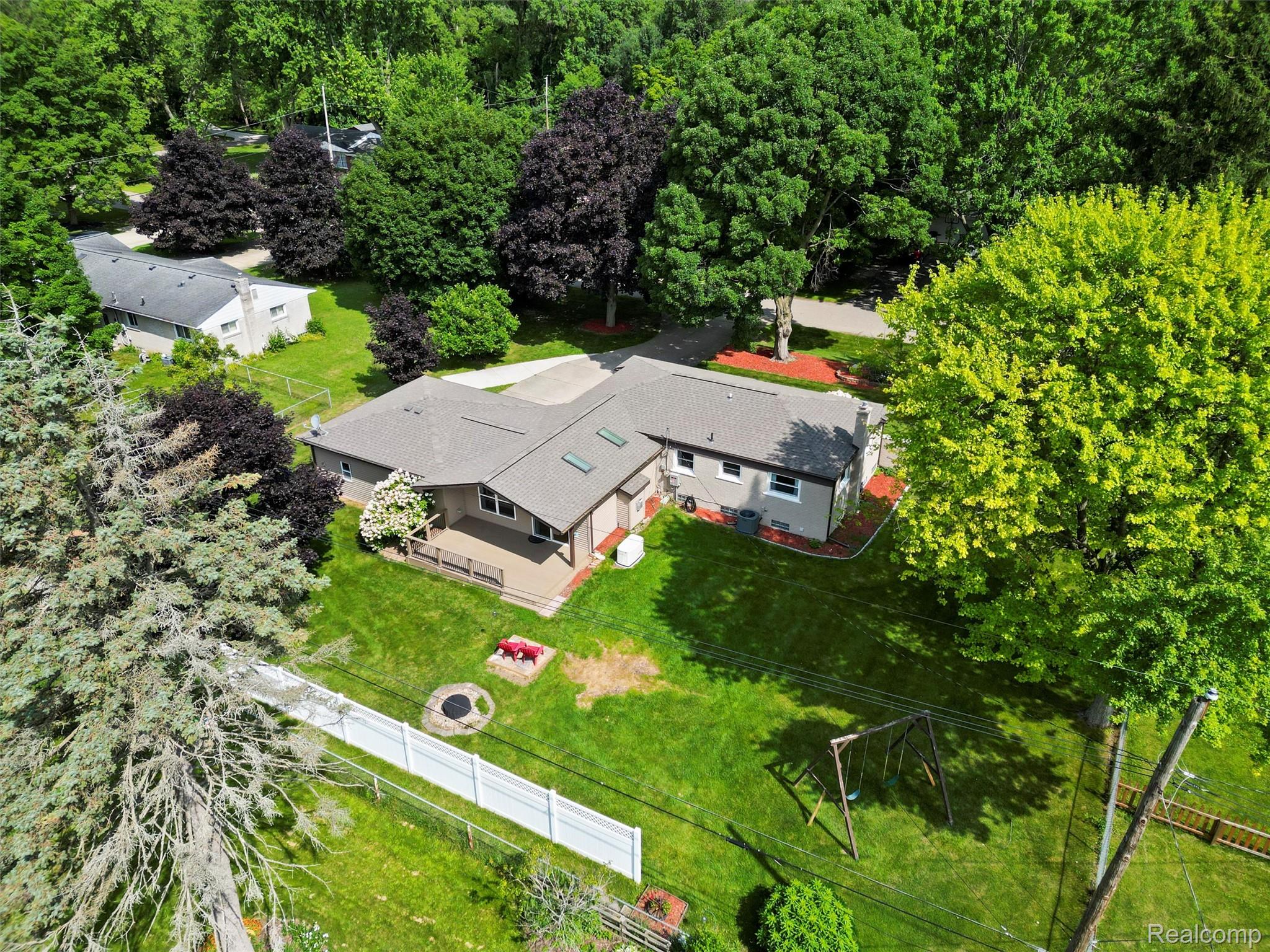 6773 Transparent Avenue