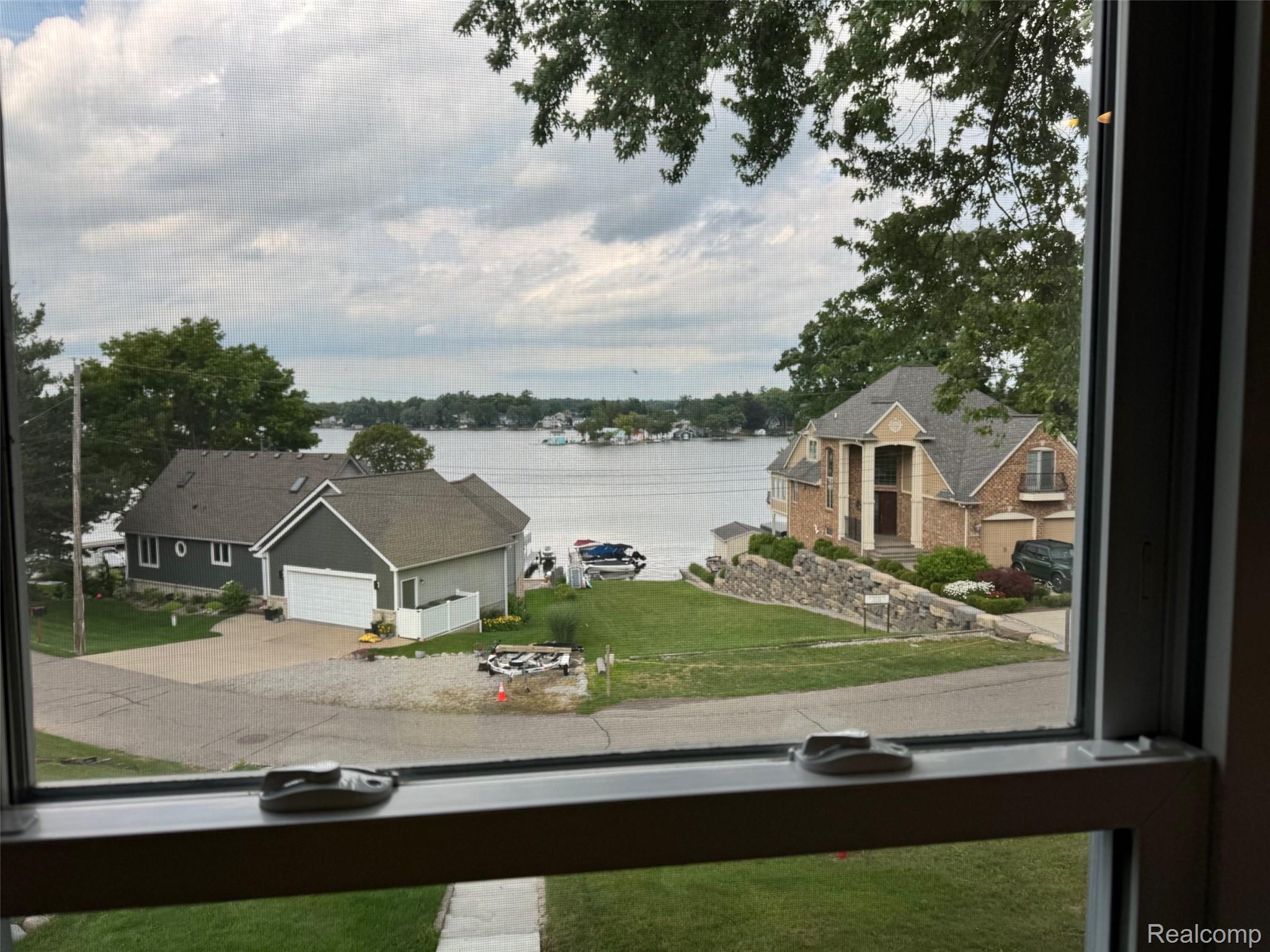 677 King Circle