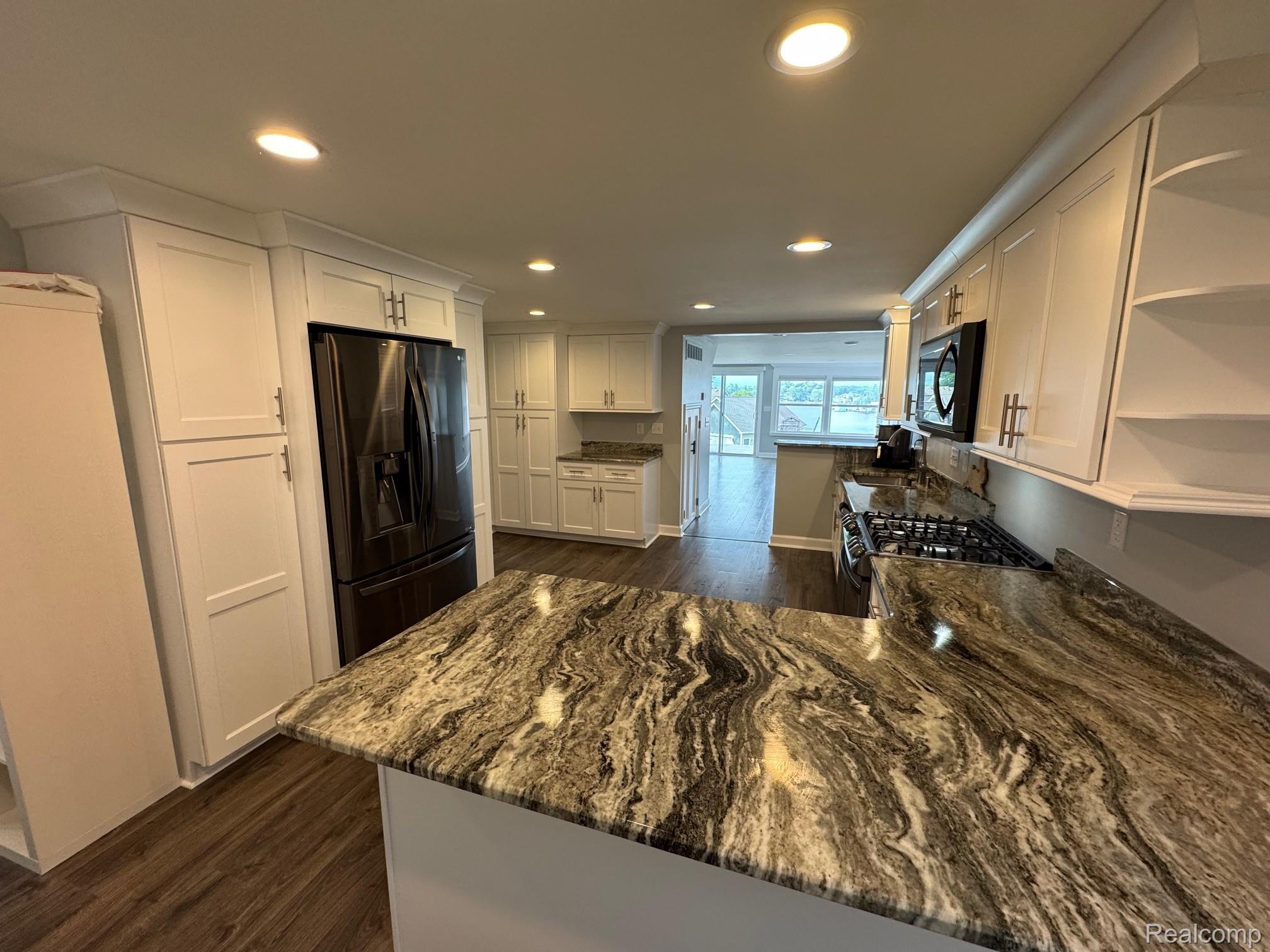 677 King Circle