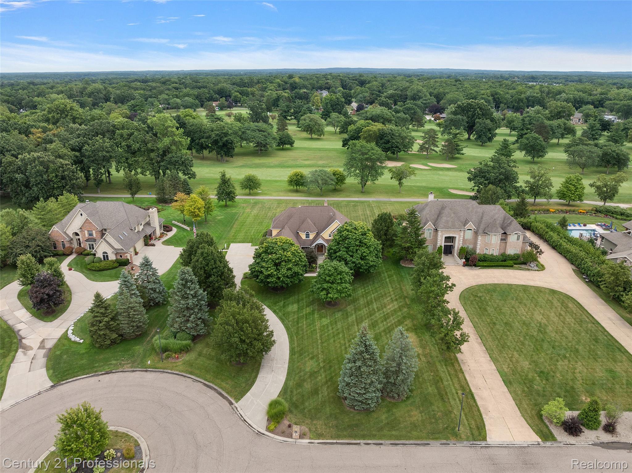 9310 Fairway Trail