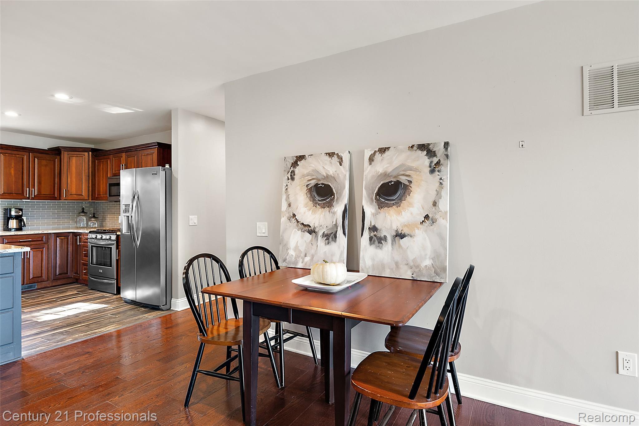 2679 Lakeview Drive