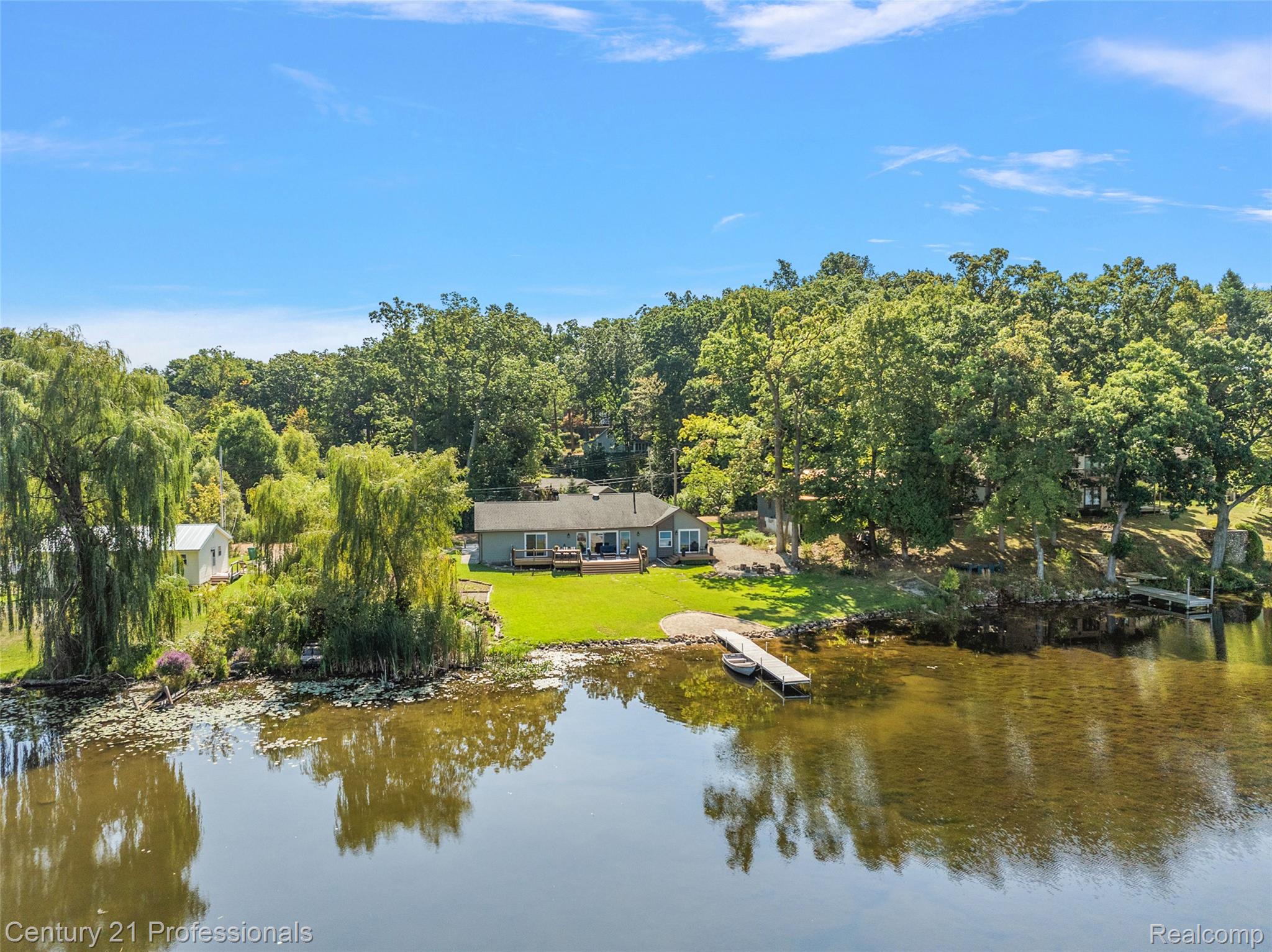 2679 Lakeview Drive