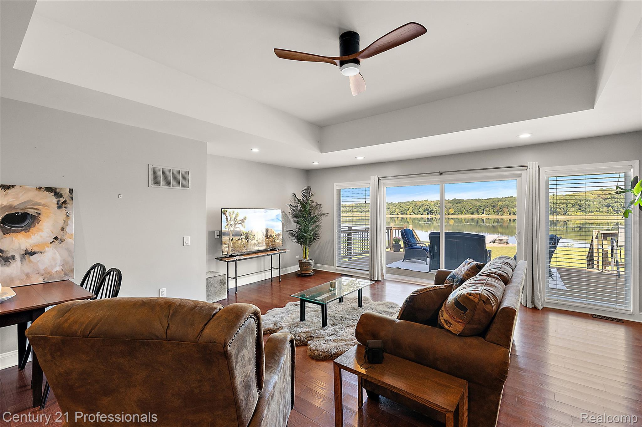 2679 Lakeview Drive