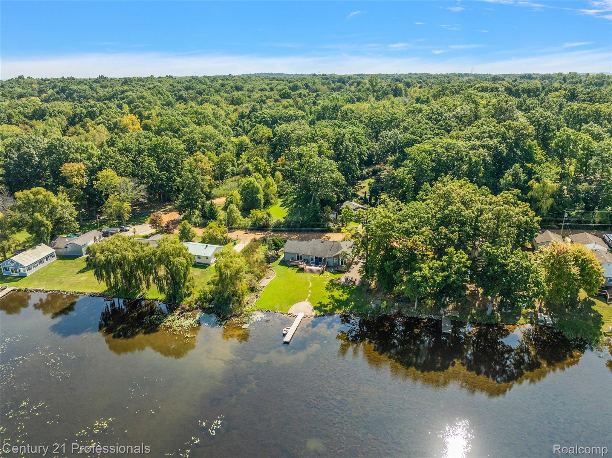 2679 Lakeview Drive