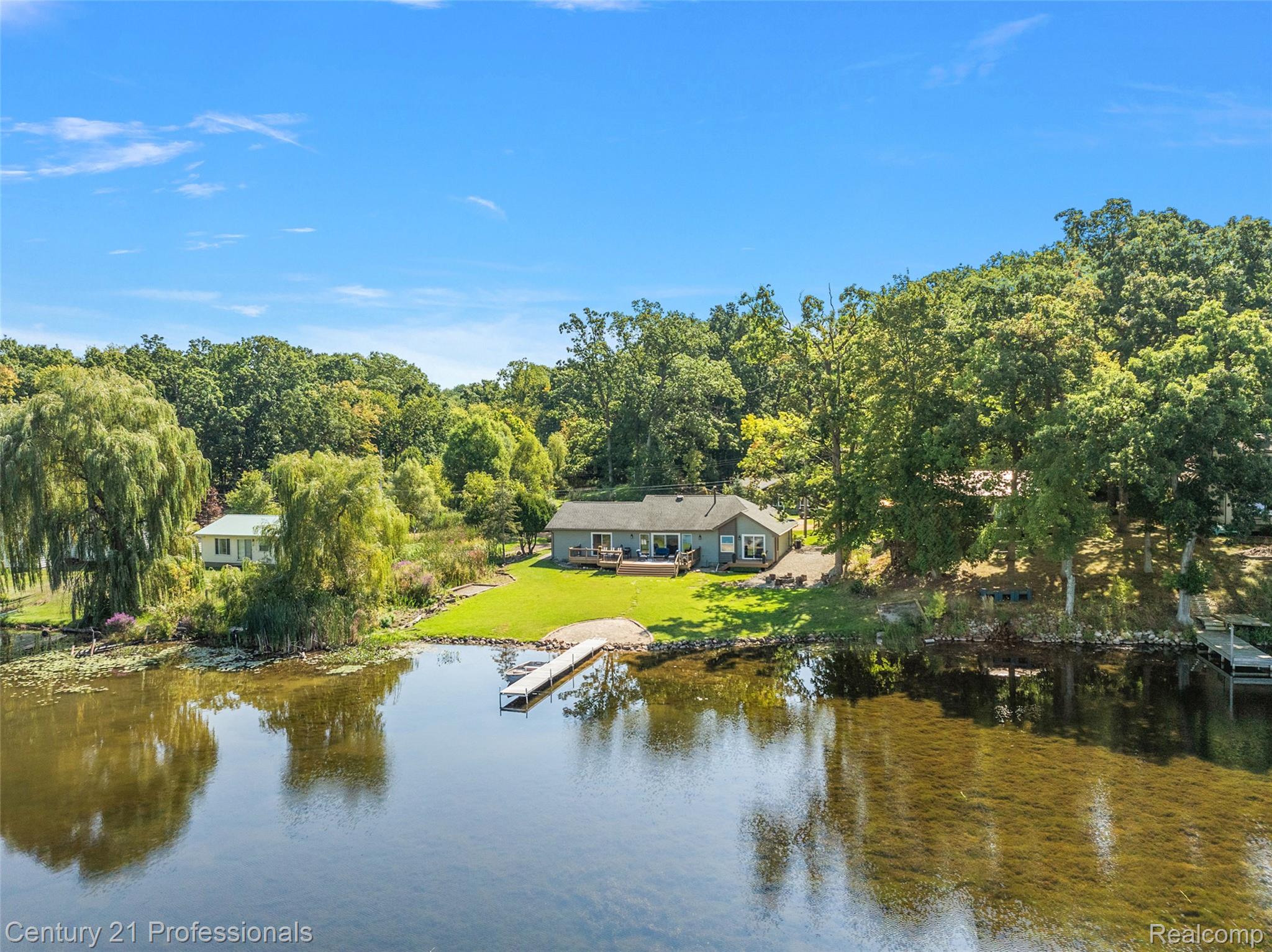 2679 Lakeview Drive
