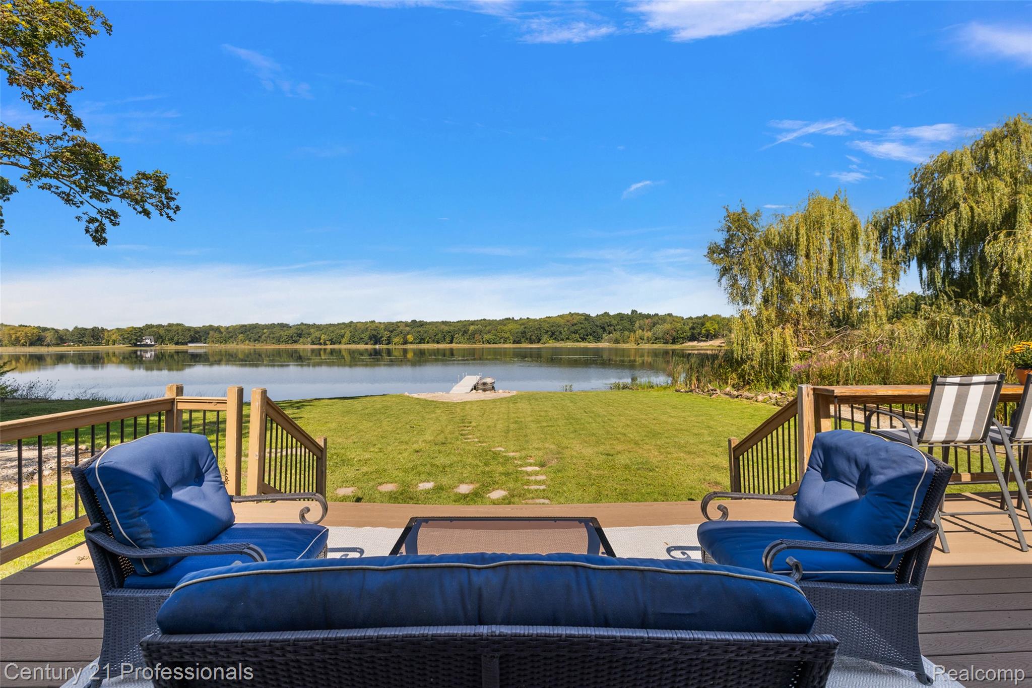 2679 Lakeview Drive
