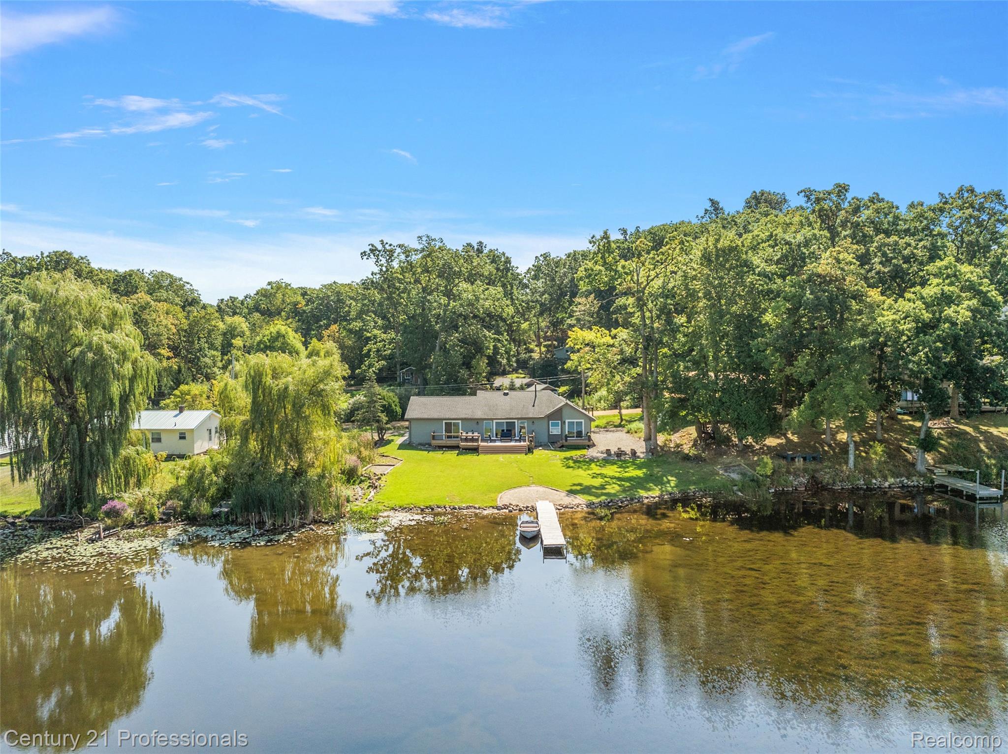2679 Lakeview Drive