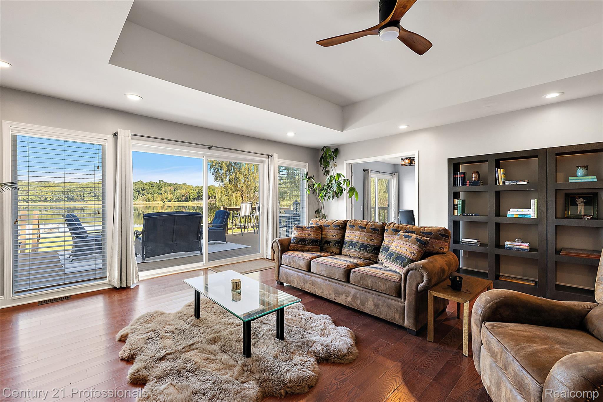 2679 Lakeview Drive