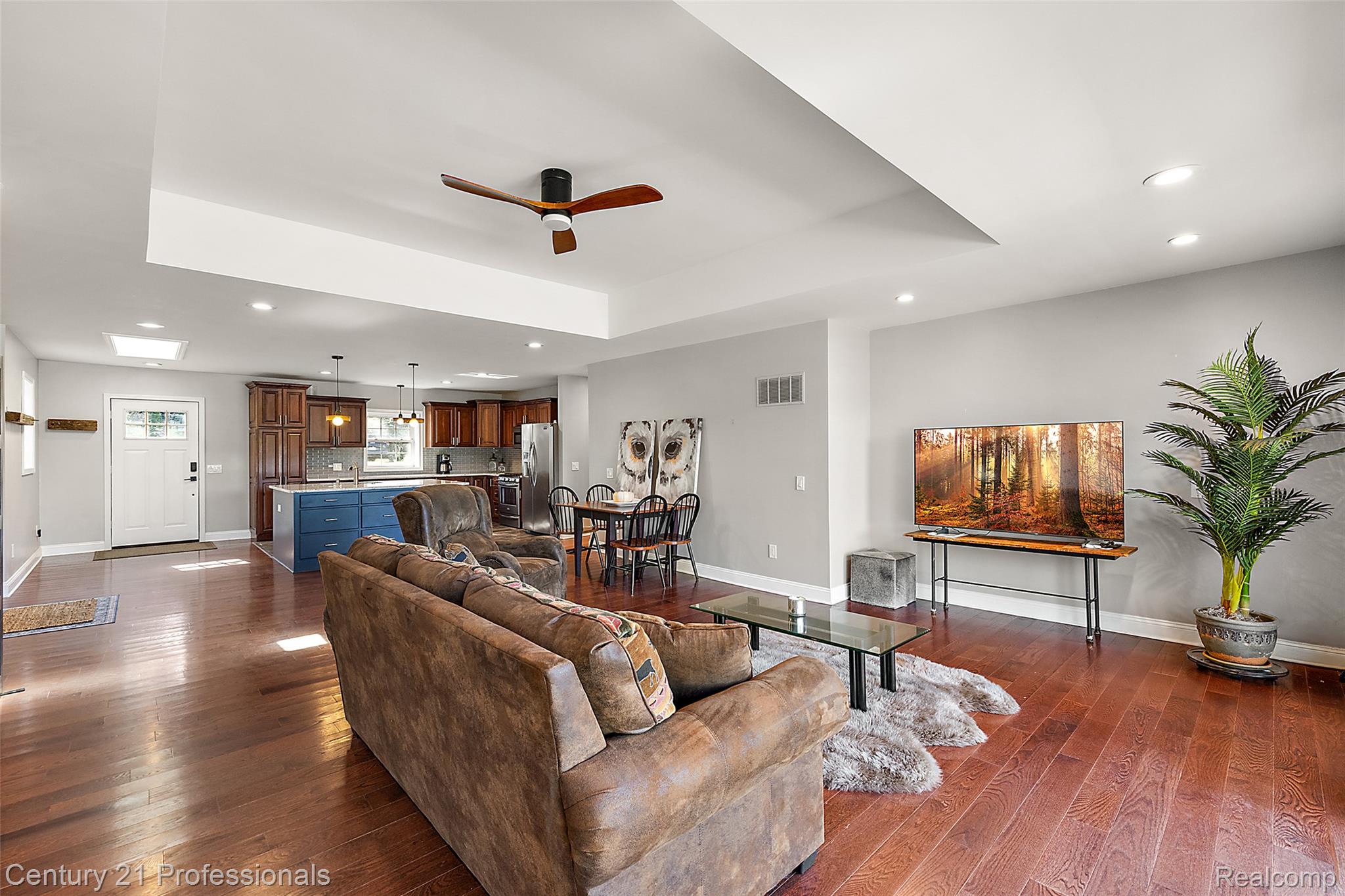 2679 Lakeview Drive