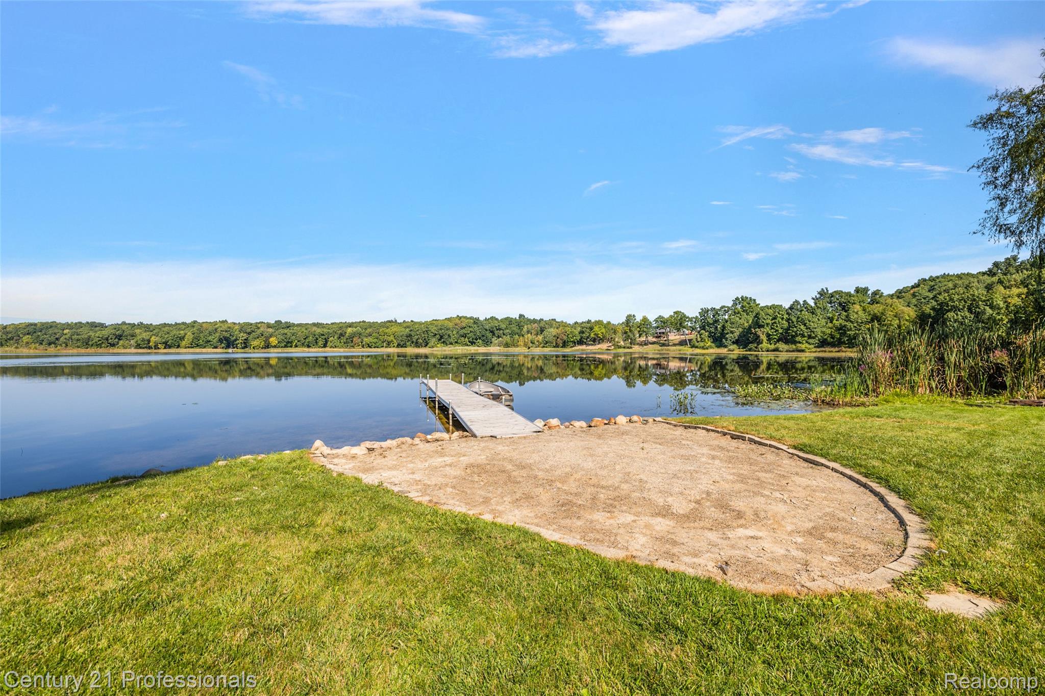 2679 Lakeview Drive