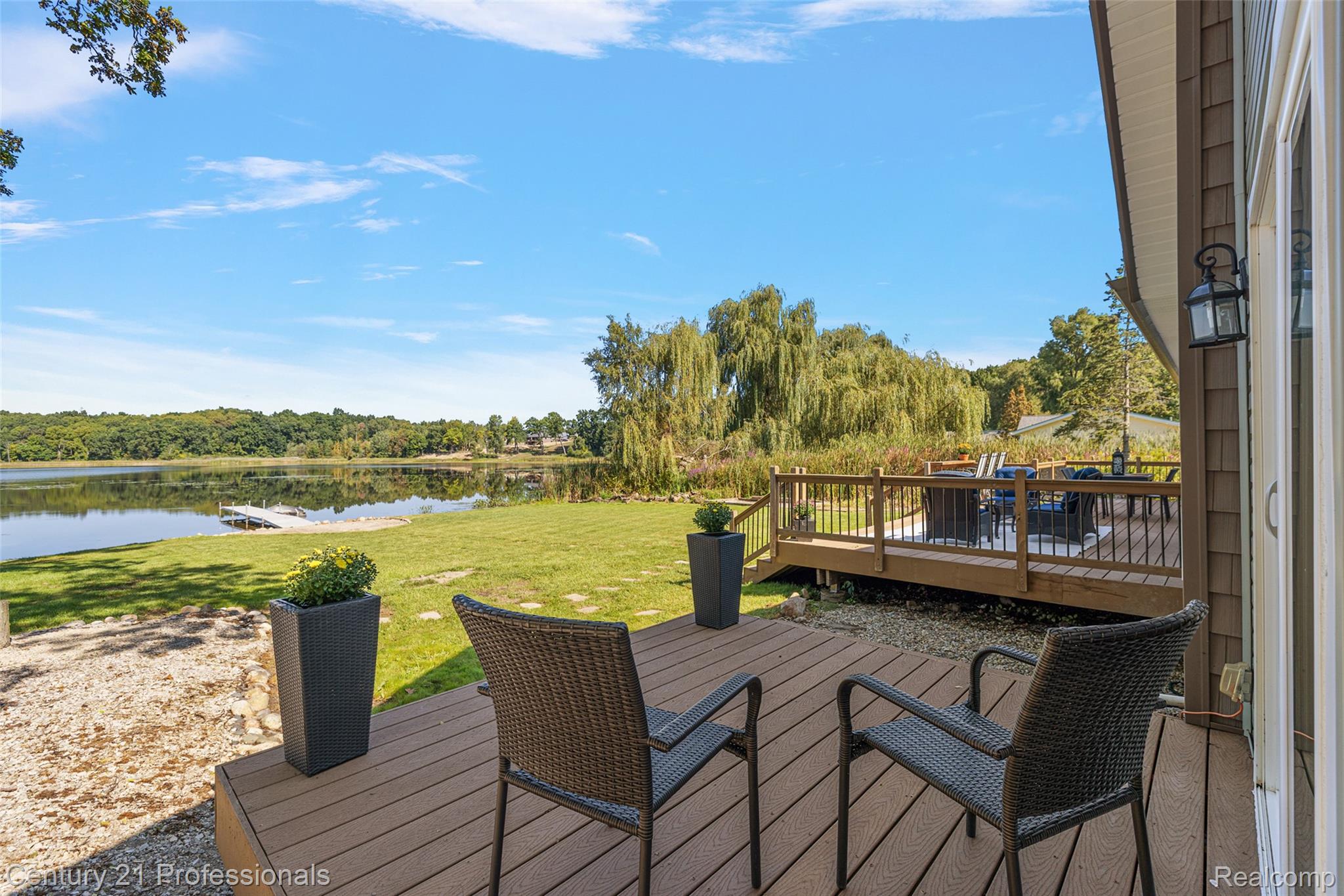 2679 Lakeview Drive