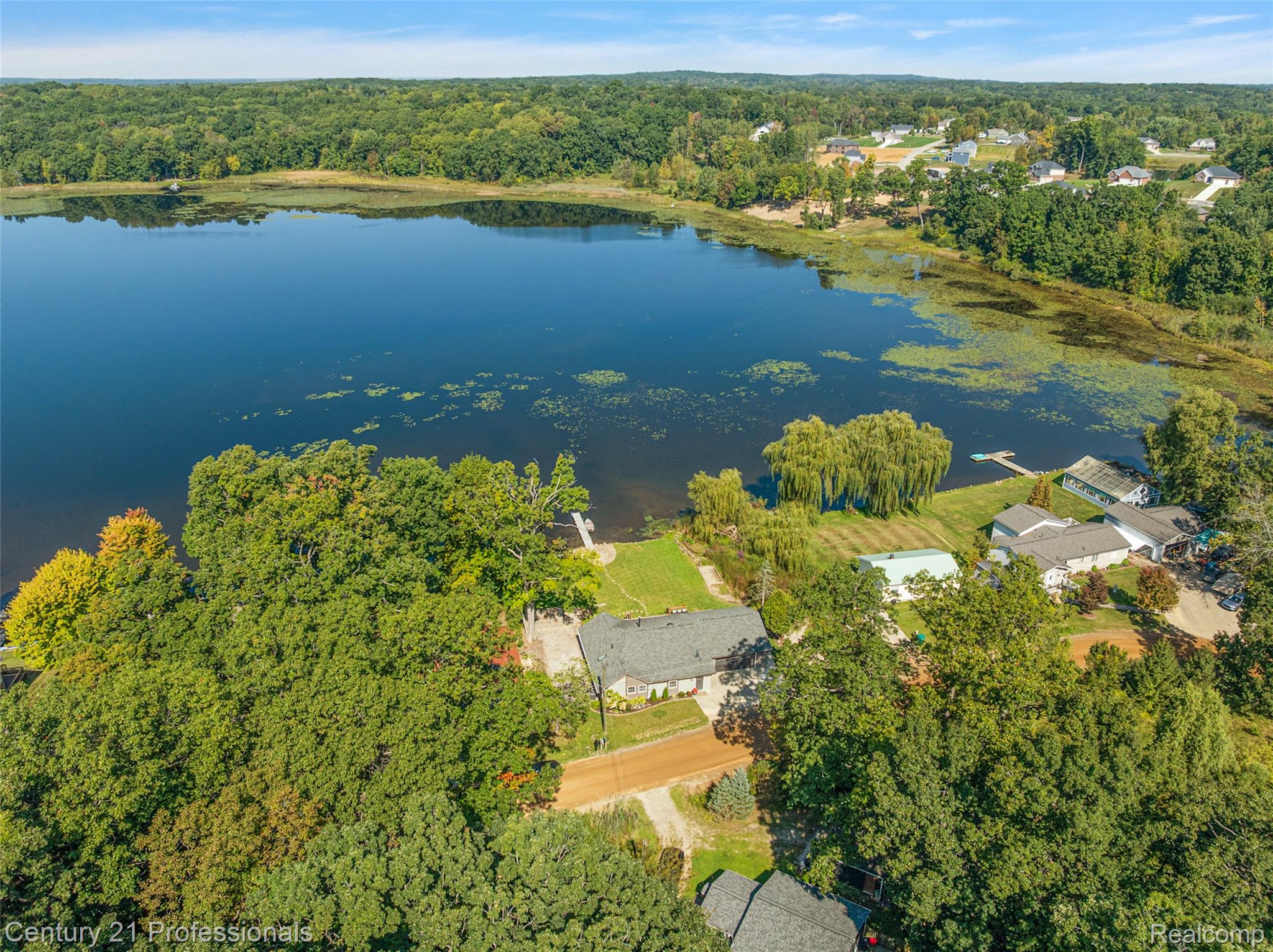 2679 Lakeview Drive