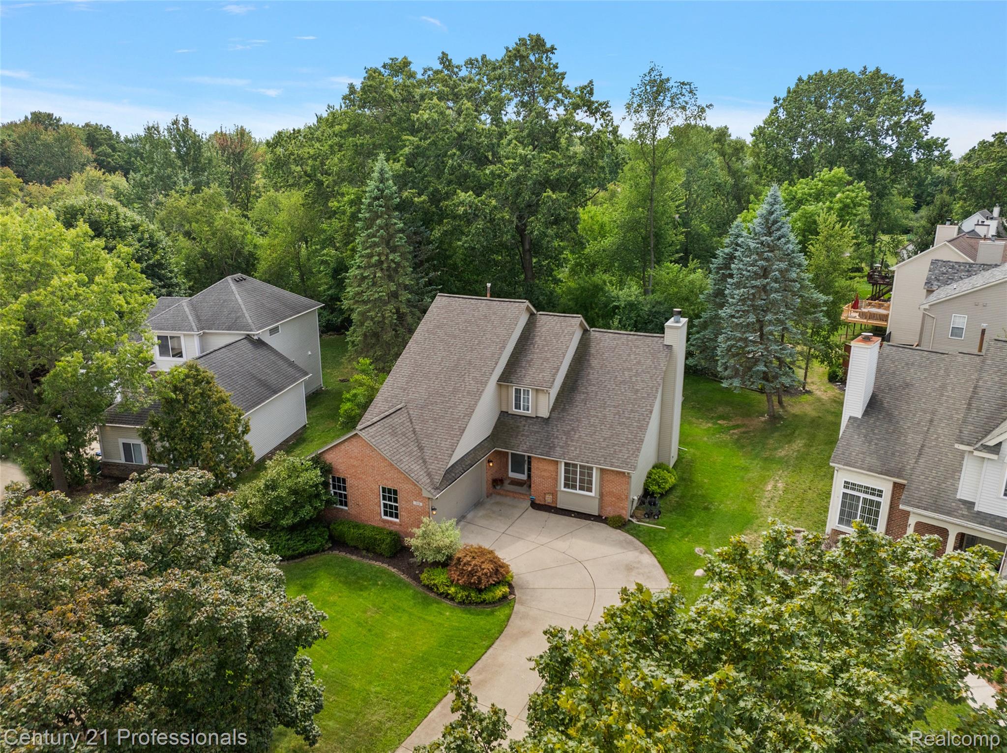 319 Pine Creek Court