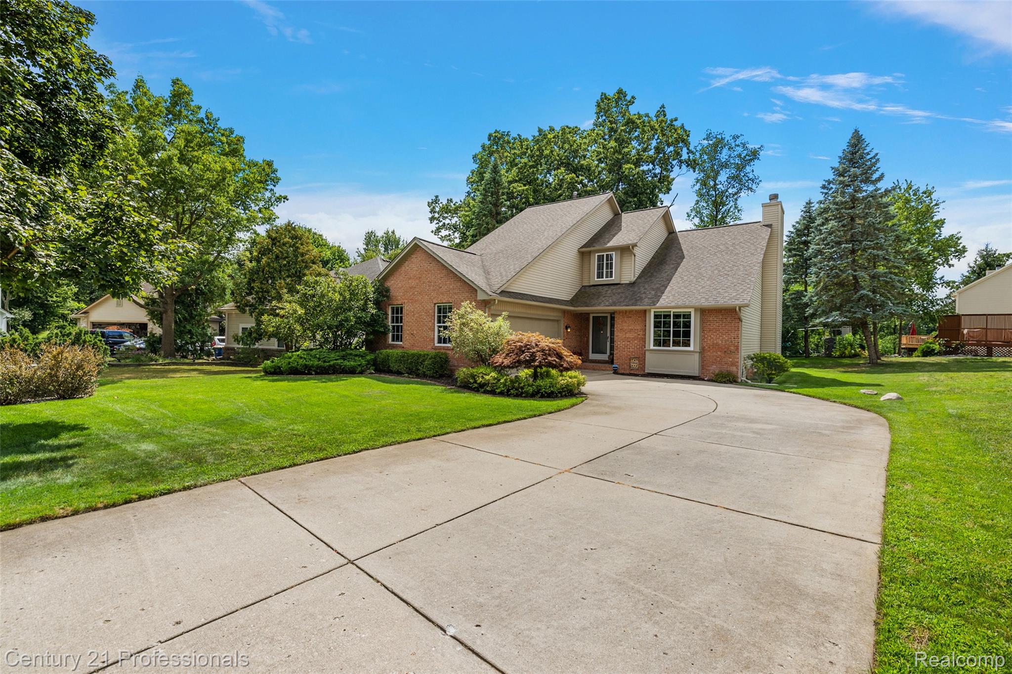 319 Pine Creek Court