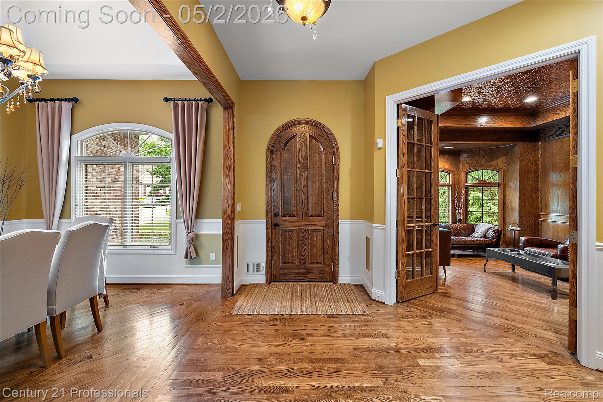 1181 Iroquois Trail