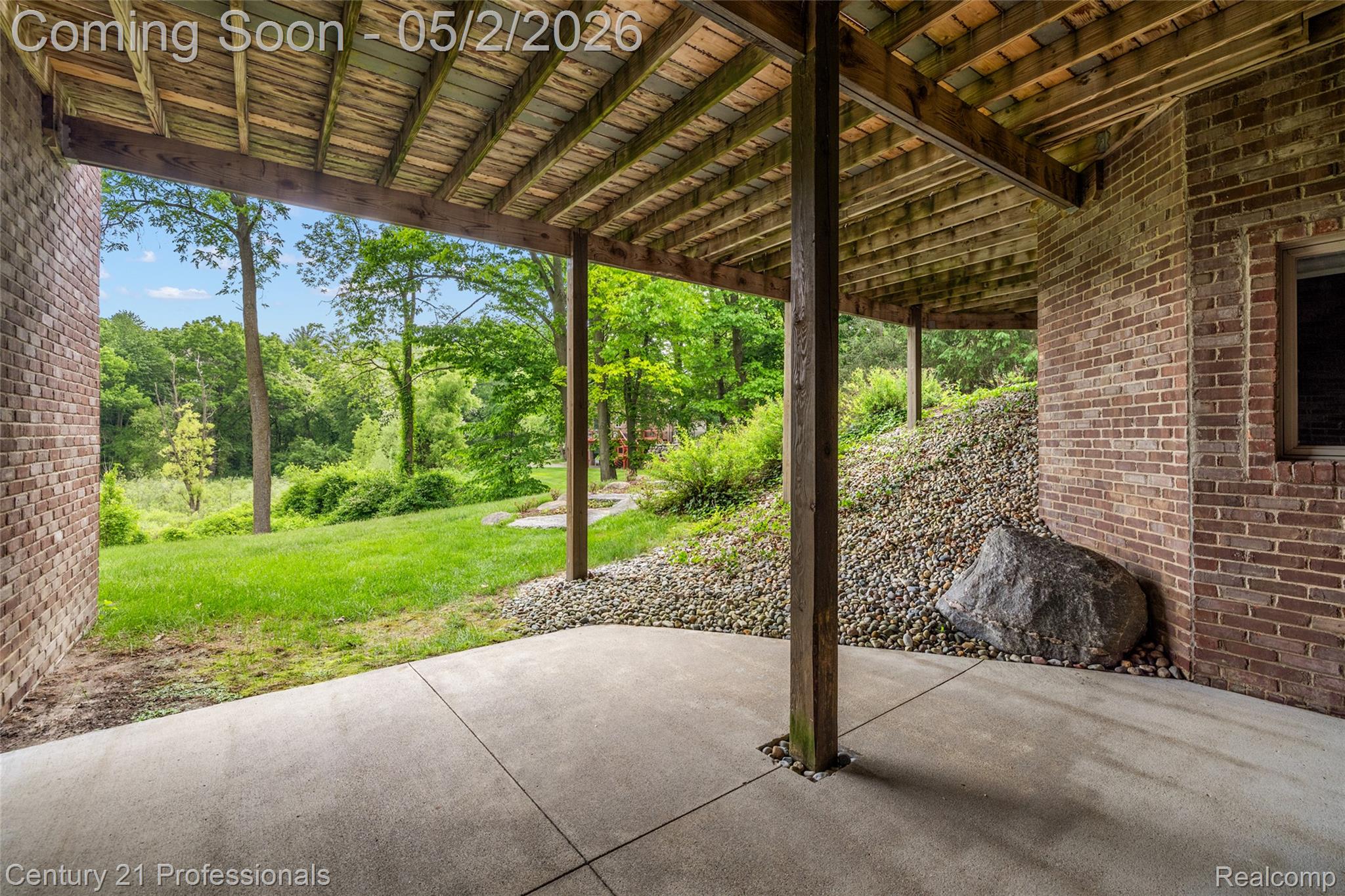 1181 Iroquois Trail
