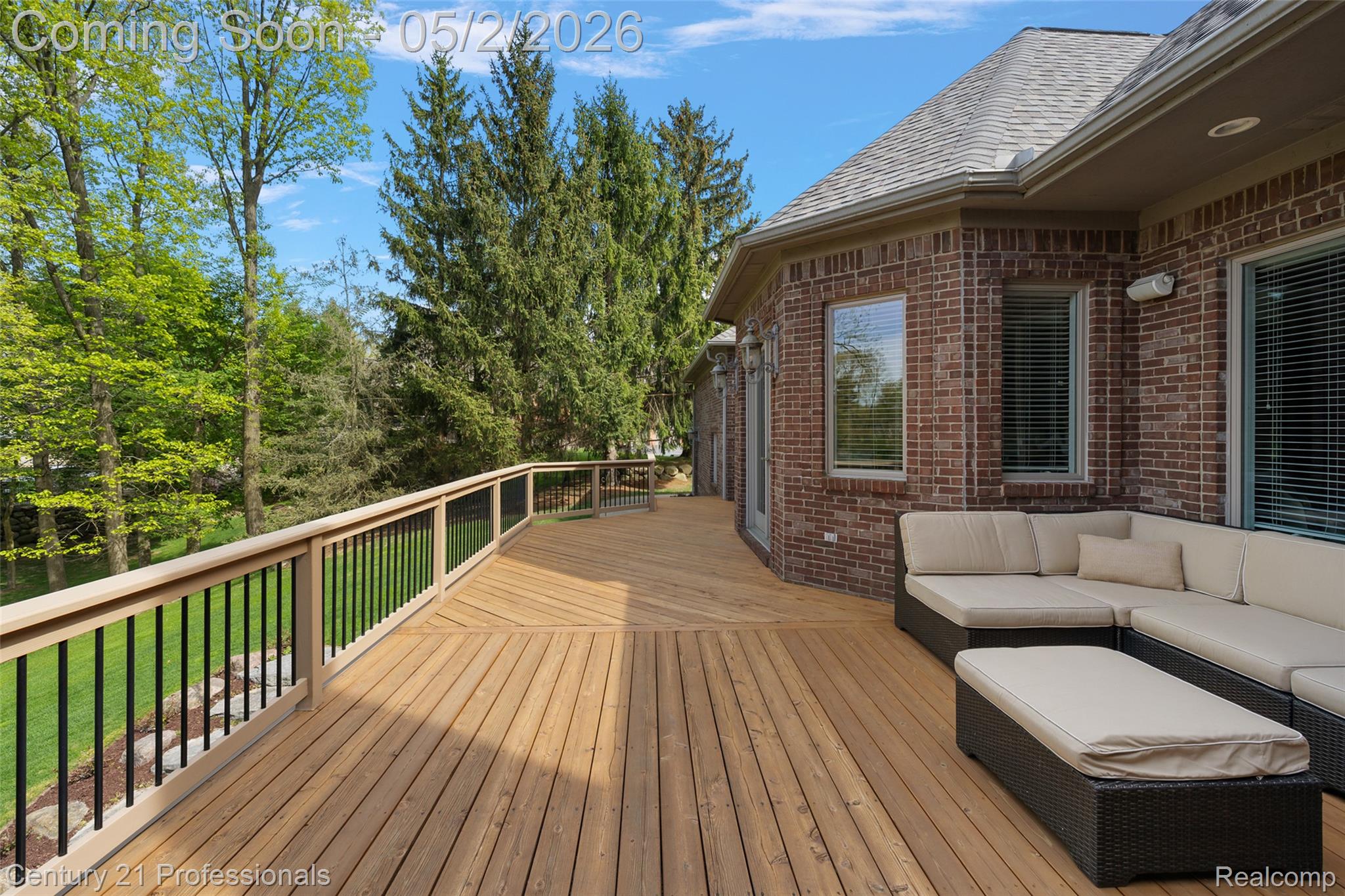 1181 Iroquois Trail