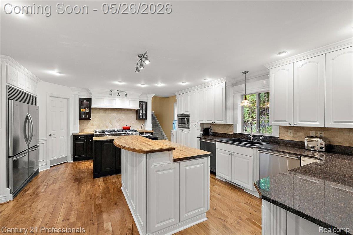6705 College Park Drive