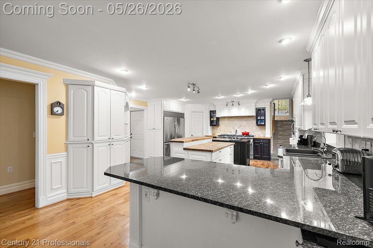 6705 College Park Drive
