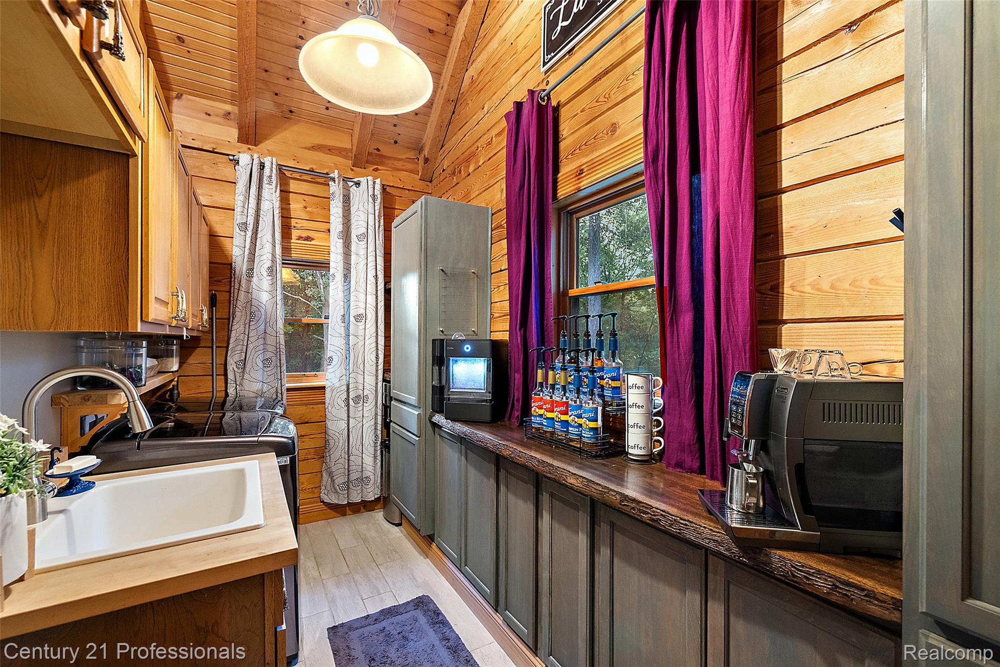 3120 Canyon Oaks