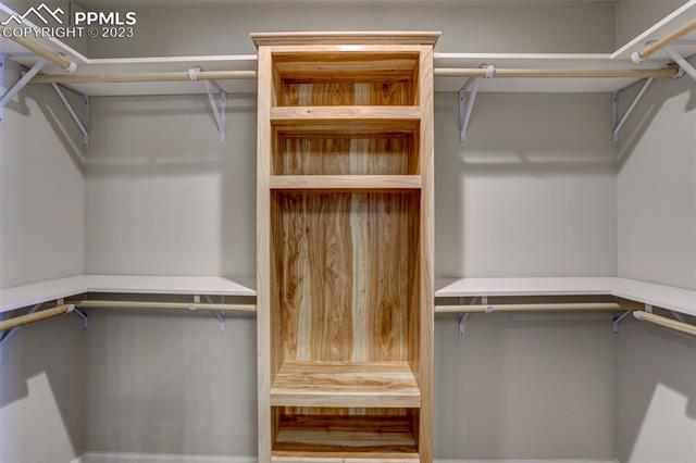 7653 Crested Jay Point