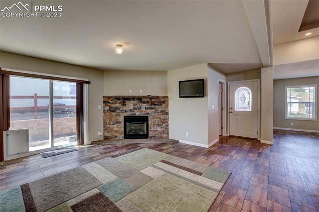 7653 Crested Jay Point