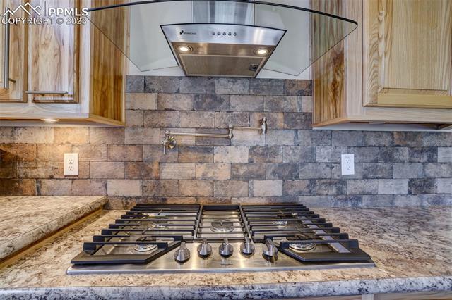 7653 Crested Jay Point