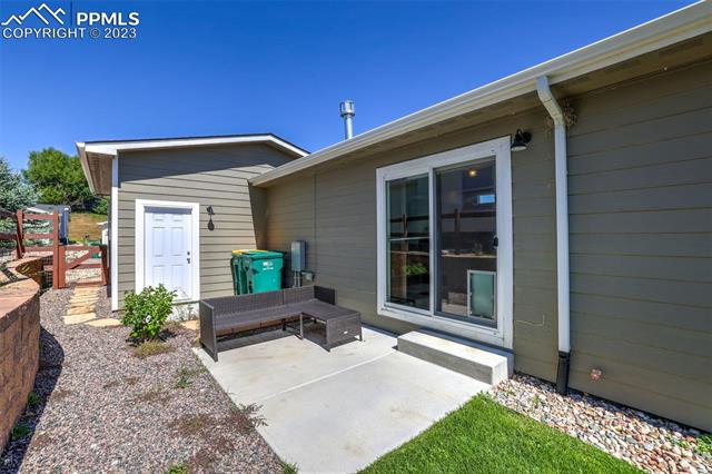 7653 Crested Jay Point