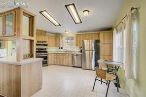 464 Hackamore Drive