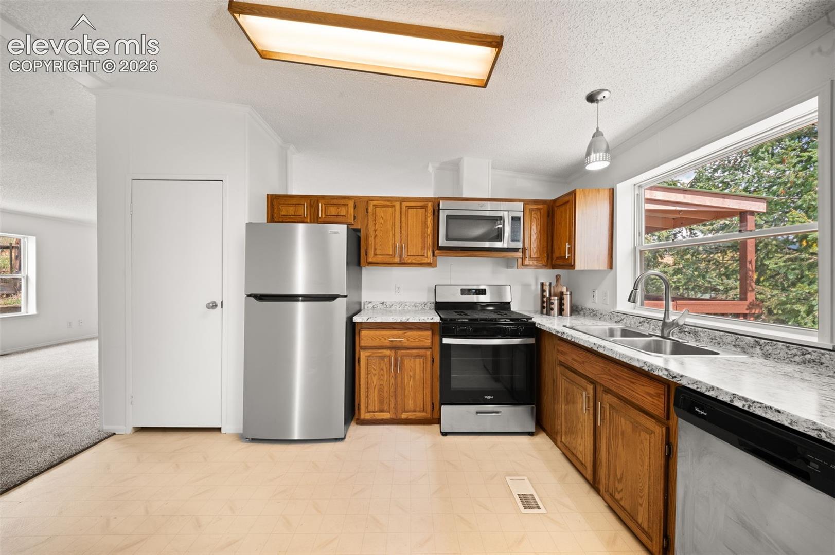 413 W Eaton Avenue