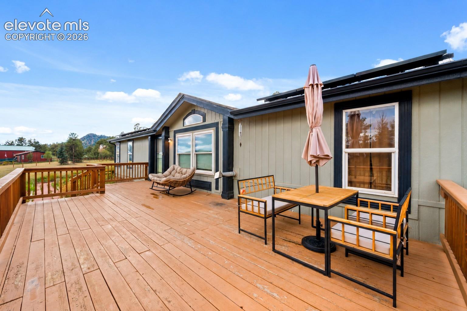 464 Hackamore Drive