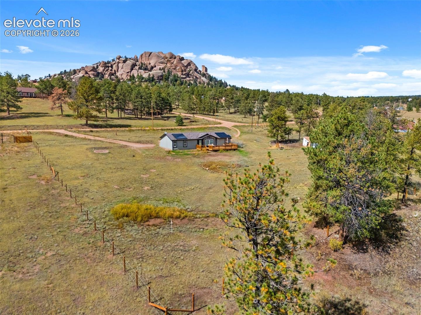 464 Hackamore Drive
