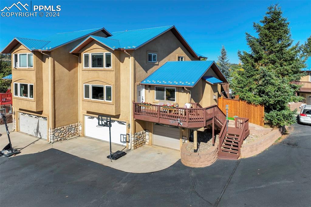 960 Ponderosa Way B