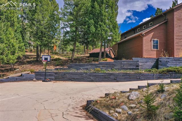 1068 Parkview Road