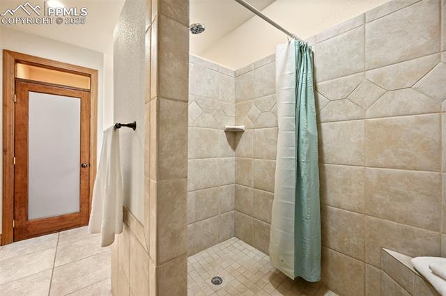 1300 W Midland Avenue