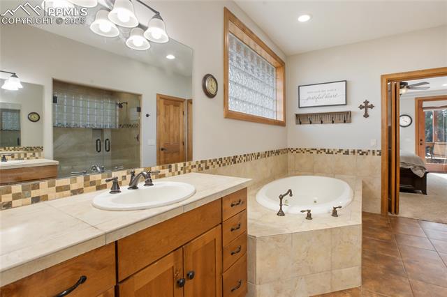 1230 Cottontail Trail