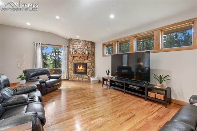 1230 Cottontail Trail
